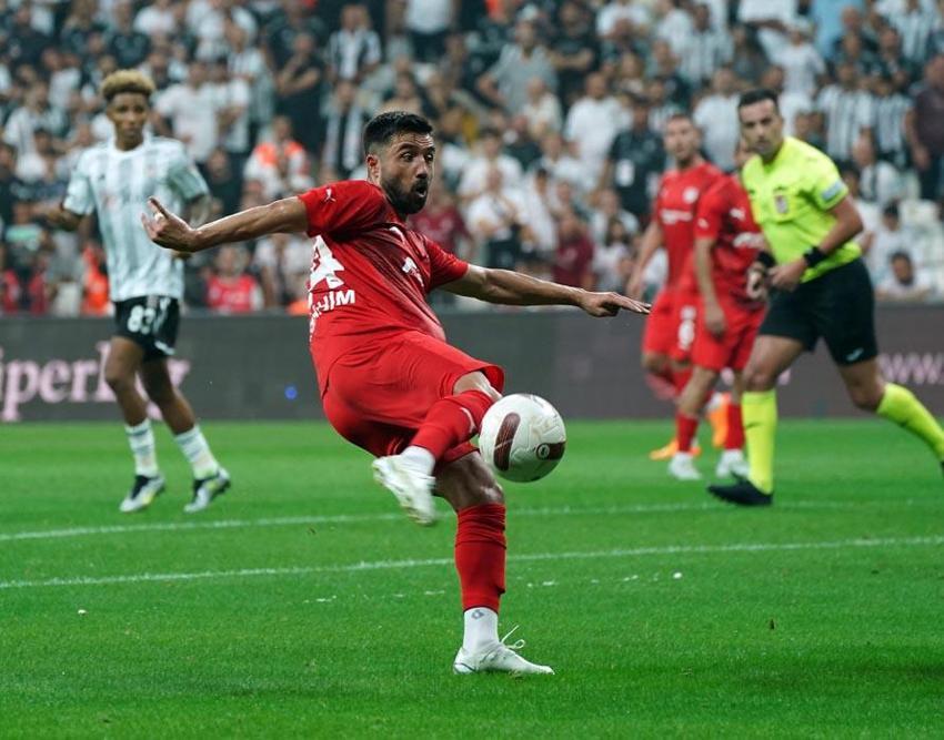 Beşiktaş - Pendikspor maçında iptal edilen gol ve penaltı kararı! Top çizgiyi geçti mi?