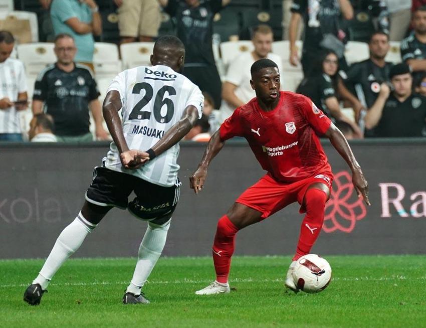 Beşiktaş - Pendikspor maçında iptal edilen gol ve penaltı kararı! Top çizgiyi geçti mi?