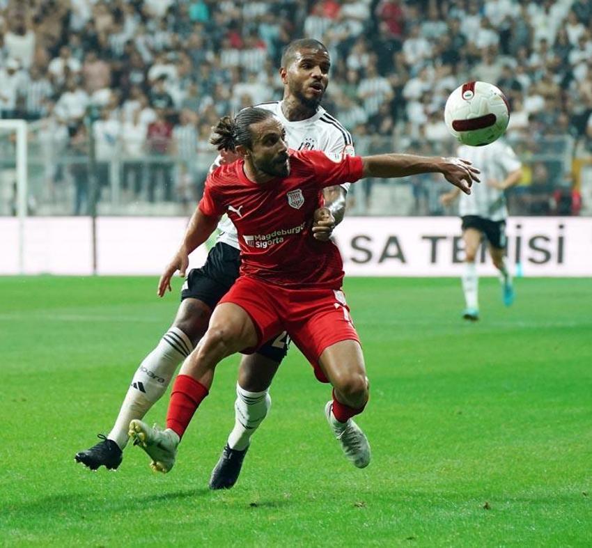 Beşiktaş - Pendikspor maçında iptal edilen gol ve penaltı kararı! Top çizgiyi geçti mi?