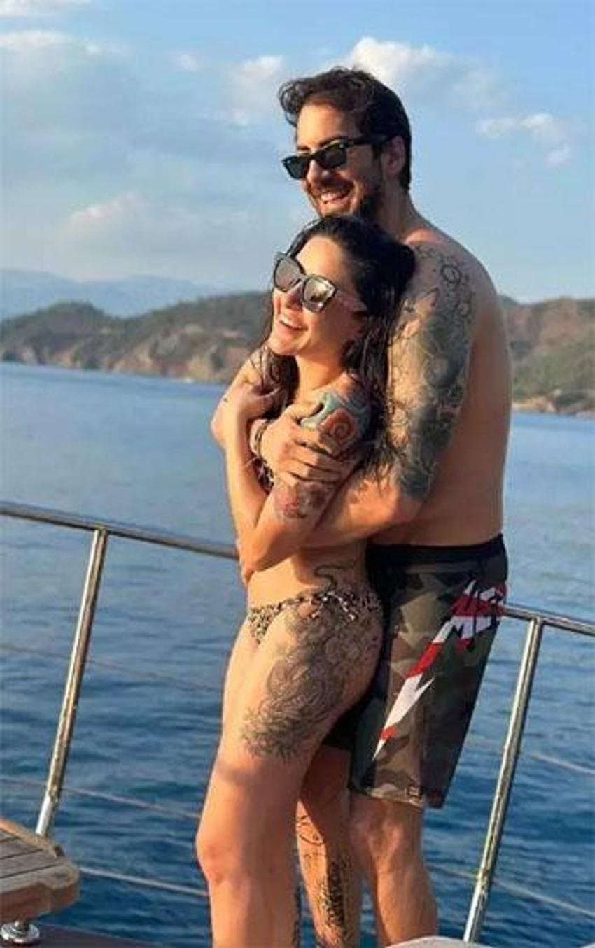 Melek Mosso'dan düğün açıklaması: 'O parayla bağış yapacağız'