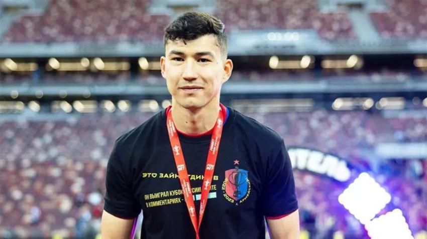 Beşiktaş son transferini resmen açıkladı! Genç futbolcu ile 4 yıllık sözleşme: Kale hariç her yerde oynayabiliyor
