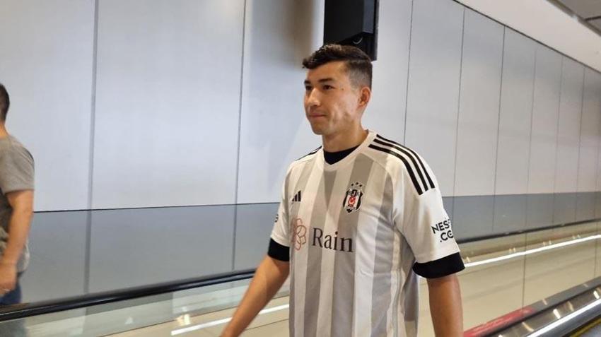 Beşiktaş son transferini resmen açıkladı! Genç futbolcu ile 4 yıllık sözleşme: Kale hariç her yerde oynayabiliyor