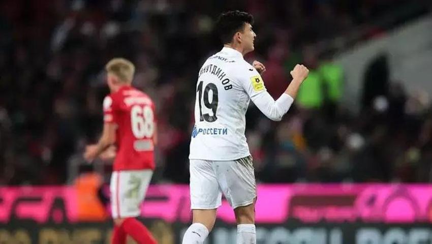 Beşiktaş son transferini resmen açıkladı! Genç futbolcu ile 4 yıllık sözleşme: Kale hariç her yerde oynayabiliyor