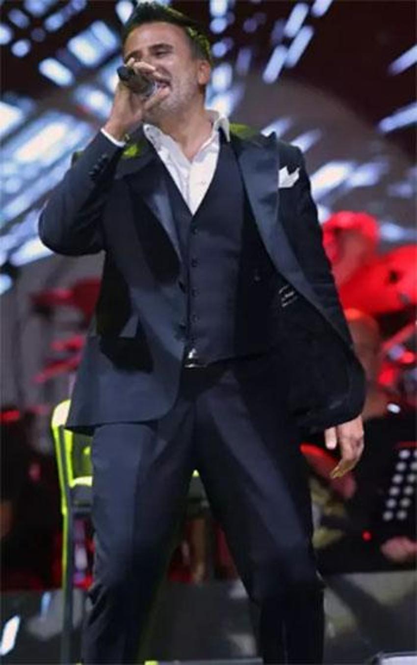 Emrah'ın çocuklarıyla verdiği poz tepki çekti!