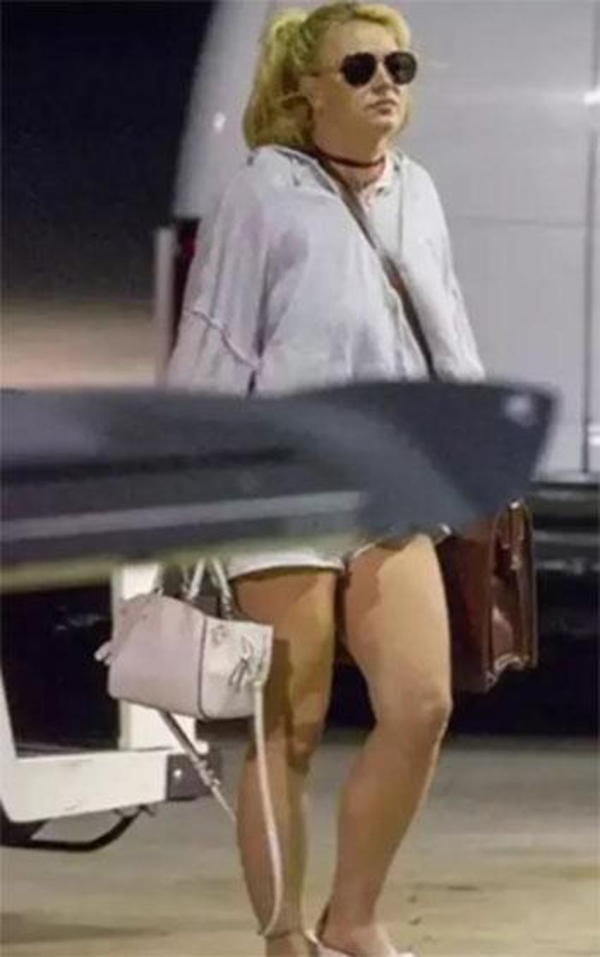 Britney Spears altı erkekle boşanma partisi verdi!