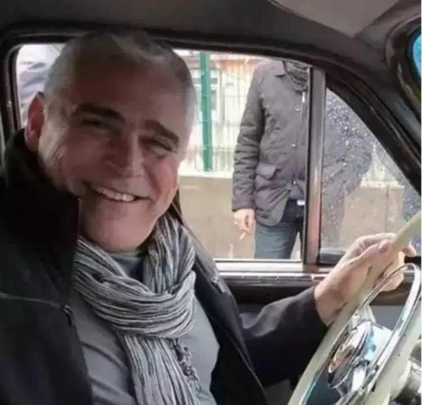 80’li yıllara damgasını vurmuştu, oyunculuğu bırakıp ülkeyi terk etti! Tolga Savacı'nın yeni mesleği şaşırttı