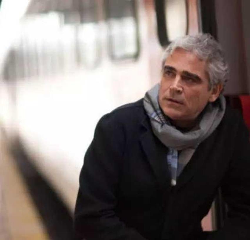 80’li yıllara damgasını vurmuştu, oyunculuğu bırakıp ülkeyi terk etti! Tolga Savacı'nın yeni mesleği şaşırttı