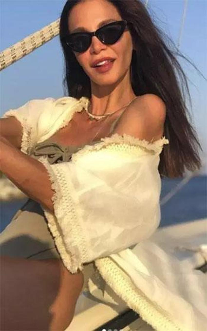 Hepsi grubunun Cemre'si eşinin çektiği fotoğraflara isyan etti