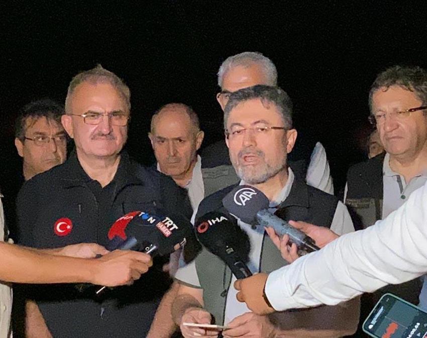 Çanakkale'de orman yangıyla mücadele sürüyor! Bakan Yumaklı son durumu açıkladı
