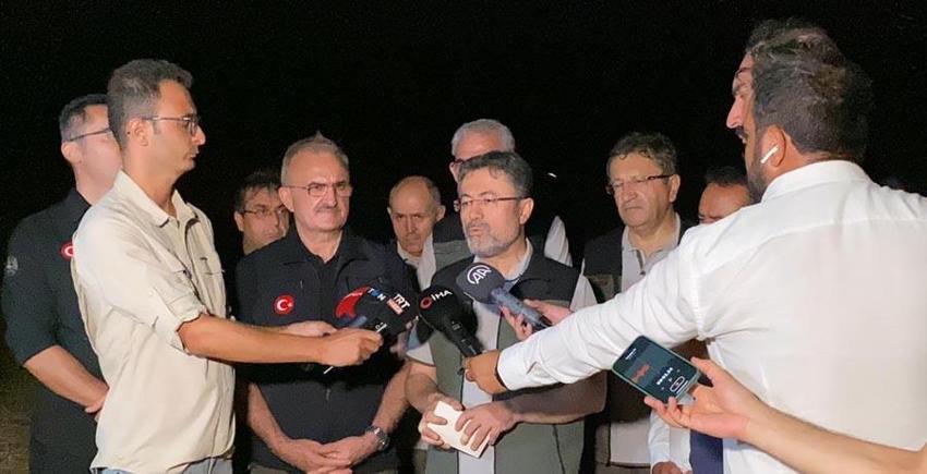 Çanakkale'de orman yangıyla mücadele sürüyor! Bakan Yumaklı son durumu açıkladı