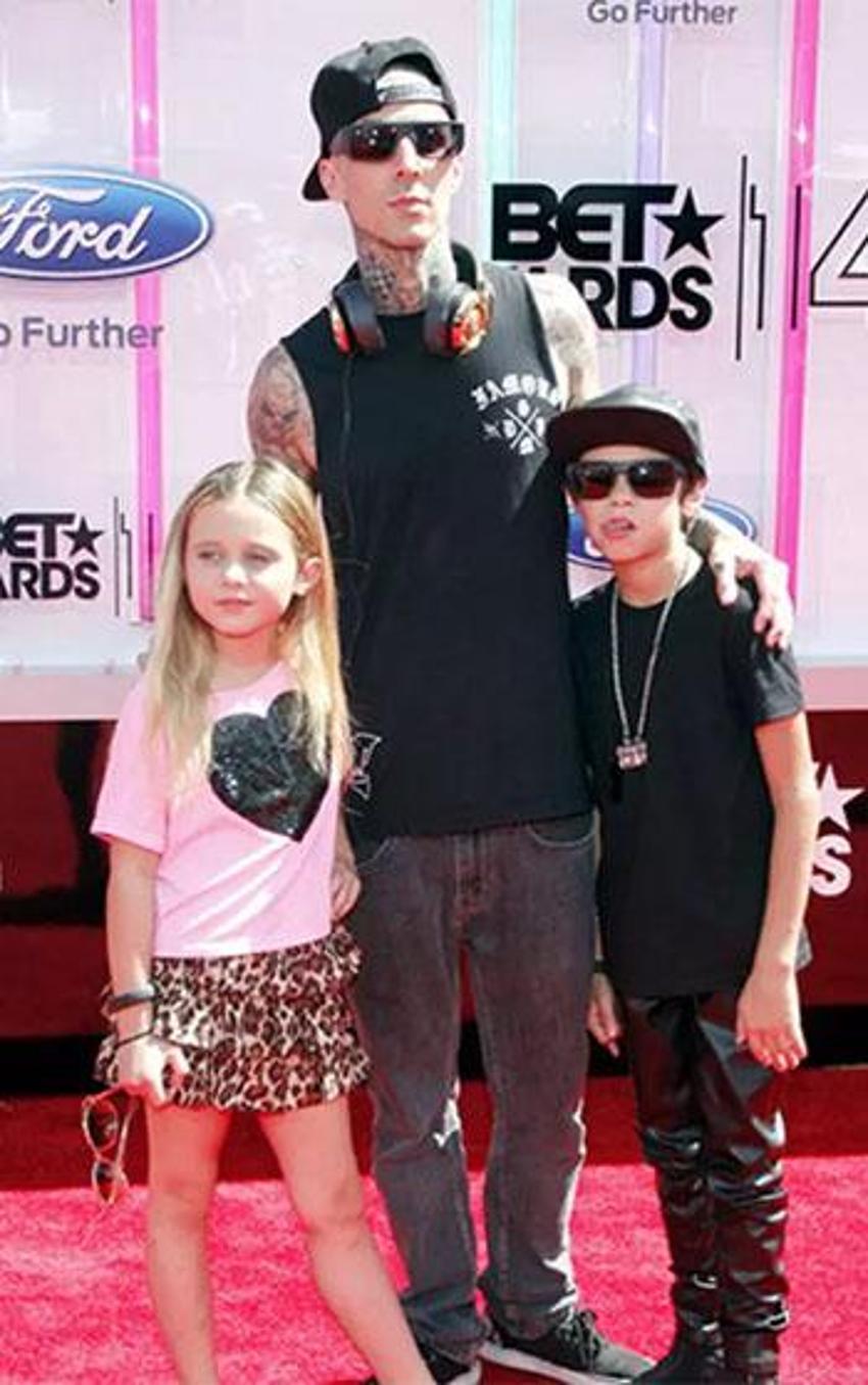 Travis Barker'ın kızı isyan etti: 'Madem şişmanım hepinizi yiyeceğim'