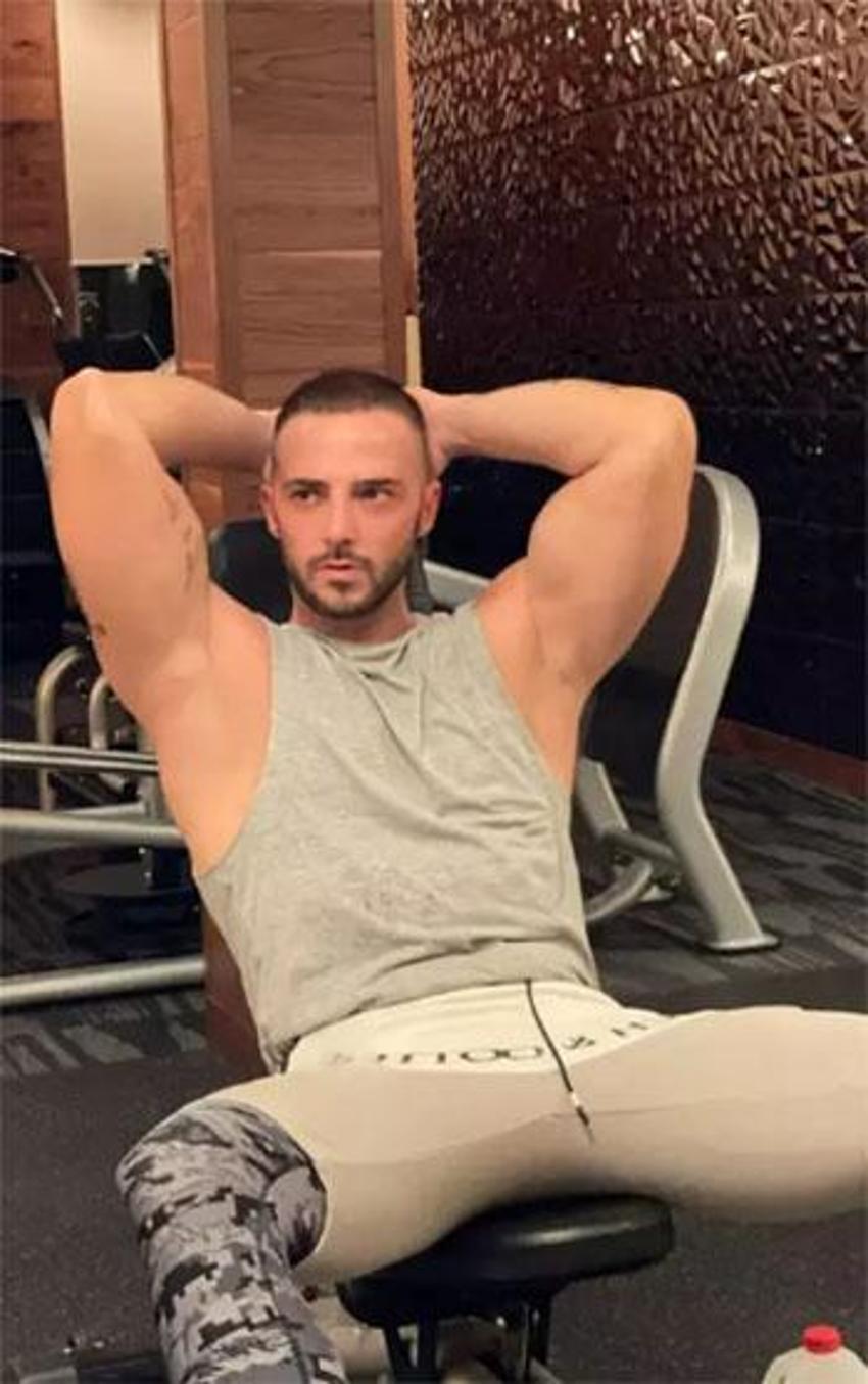 Gökhan Özen 7 yıl sonra Türkiye'ye döndü: Eski eşi hakkında ilk kez konuştu