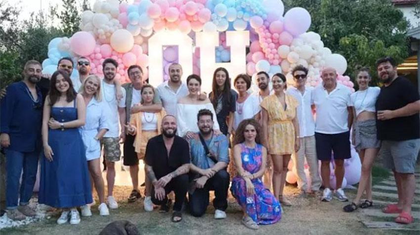 Anne olmak için gün sayıyor: Ezgi Mola'dan karnı burnunda pozlar