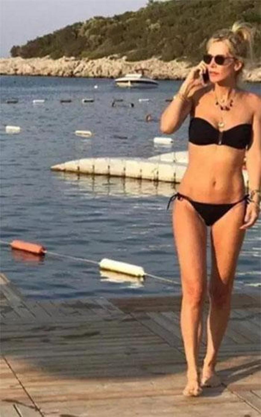 30 yıldır aynı kiloda! Cemiyetin önemli simalarından Elif Dürüst formunun sırrını anlattı