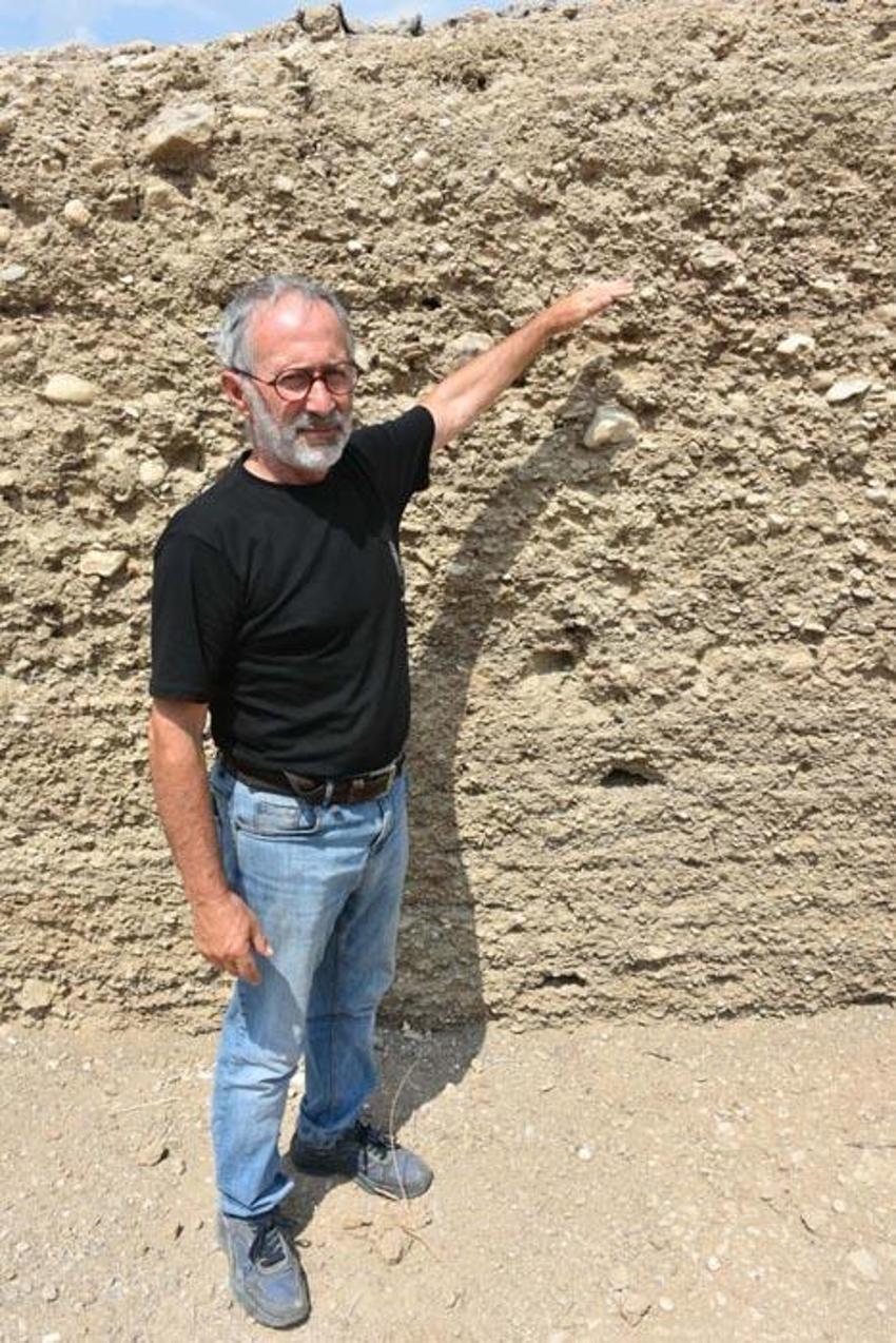 İzmir'de 8 bin 200 yıllık keşif! Yeşilova Höyüğü'nde ortaya çıkarıldı