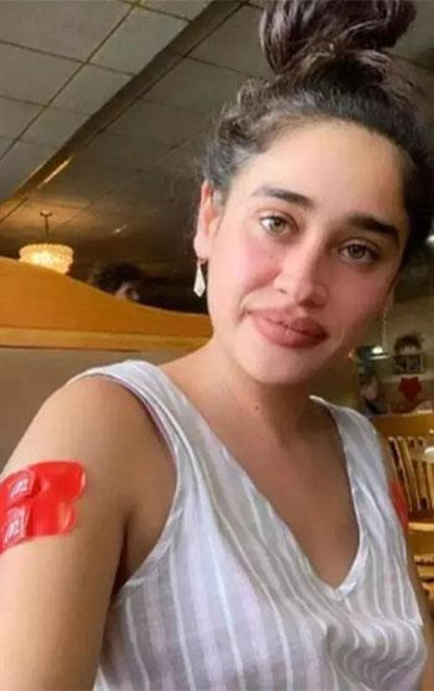 Meltem Miraloğlu'dan şaşırtan poz! 84 yaşındaki Patrick Grady ile evliliği çok konuşulmuştu