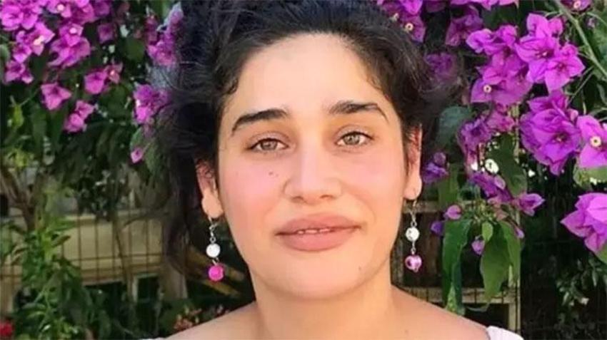 Meltem Miraloğlu'dan şaşırtan poz! 84 yaşındaki Patrick Grady ile evliliği çok konuşulmuştu