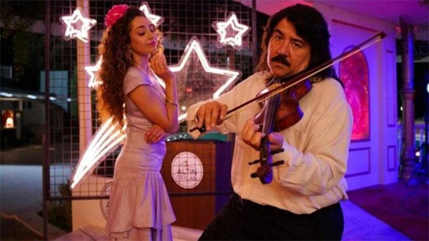 Ata Demirer'den büyük rekor: 'Bursa Bülbülü' albümü 45 milyon kez dinlendi