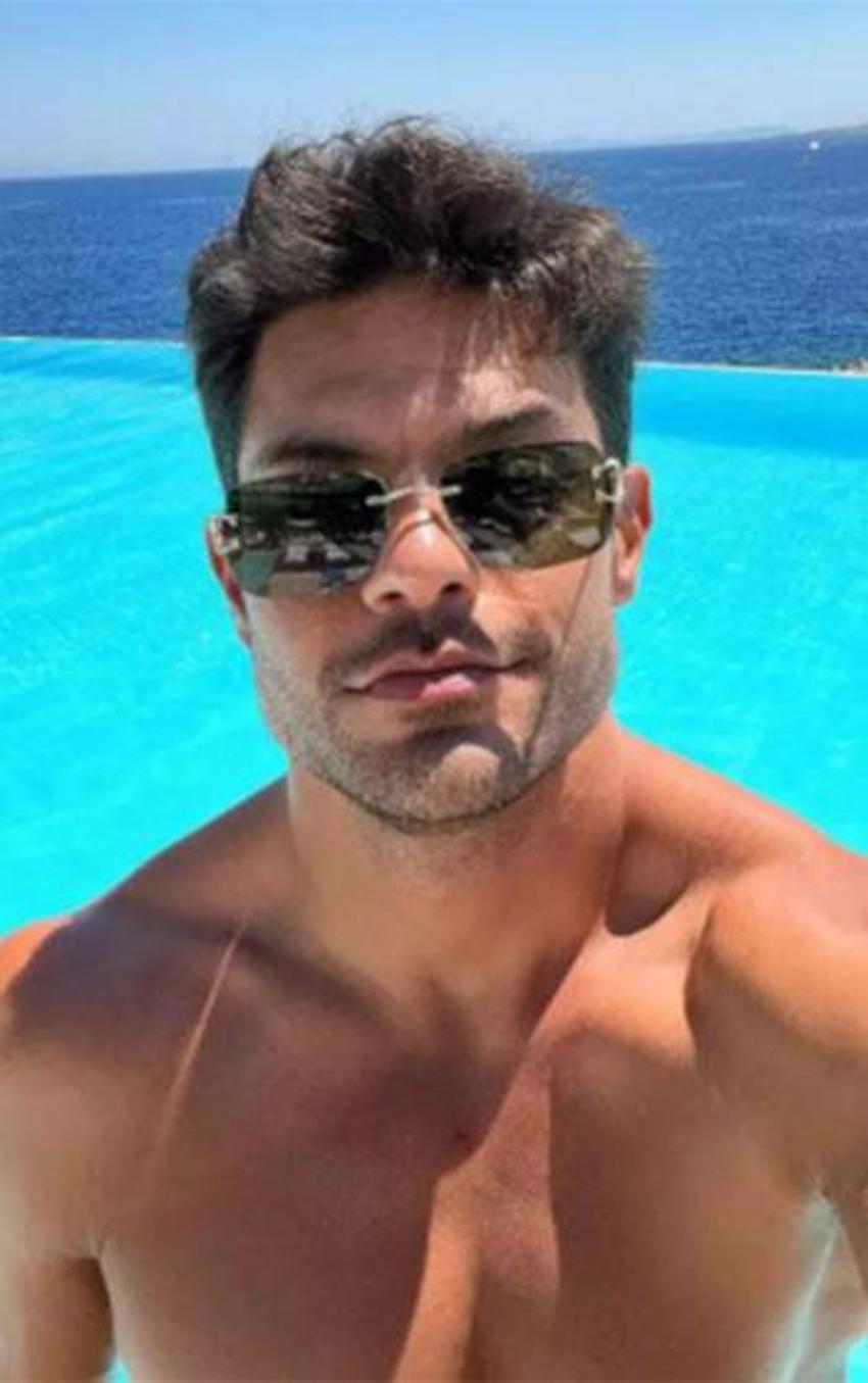 Mehmet Dinçerler'den takipçisinin yorumuna olay yanıt: 'Aslan burcu iticiliği düşman başına'