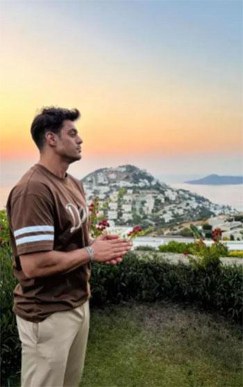 Mehmet Dinçerler'den takipçisinin yorumuna olay yanıt: 'Aslan burcu iticiliği düşman başına'