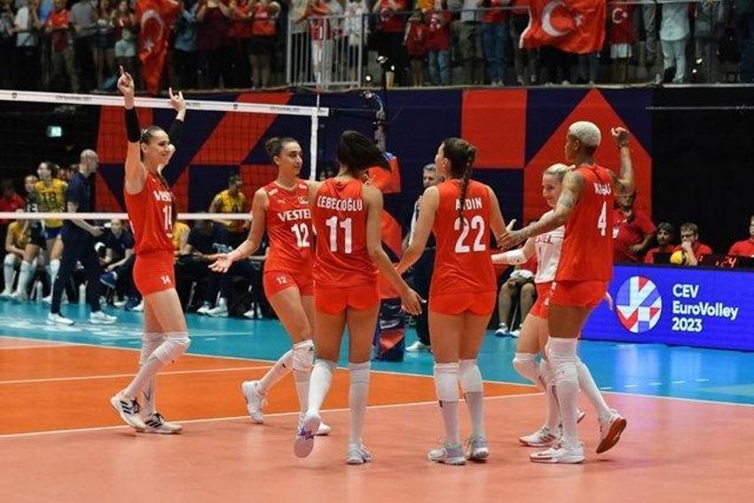 Grupta son maç! Filenin Sultanları Almanya'ya bilendi! Almanya Türkiye voleybol maçı hangi kanalda?