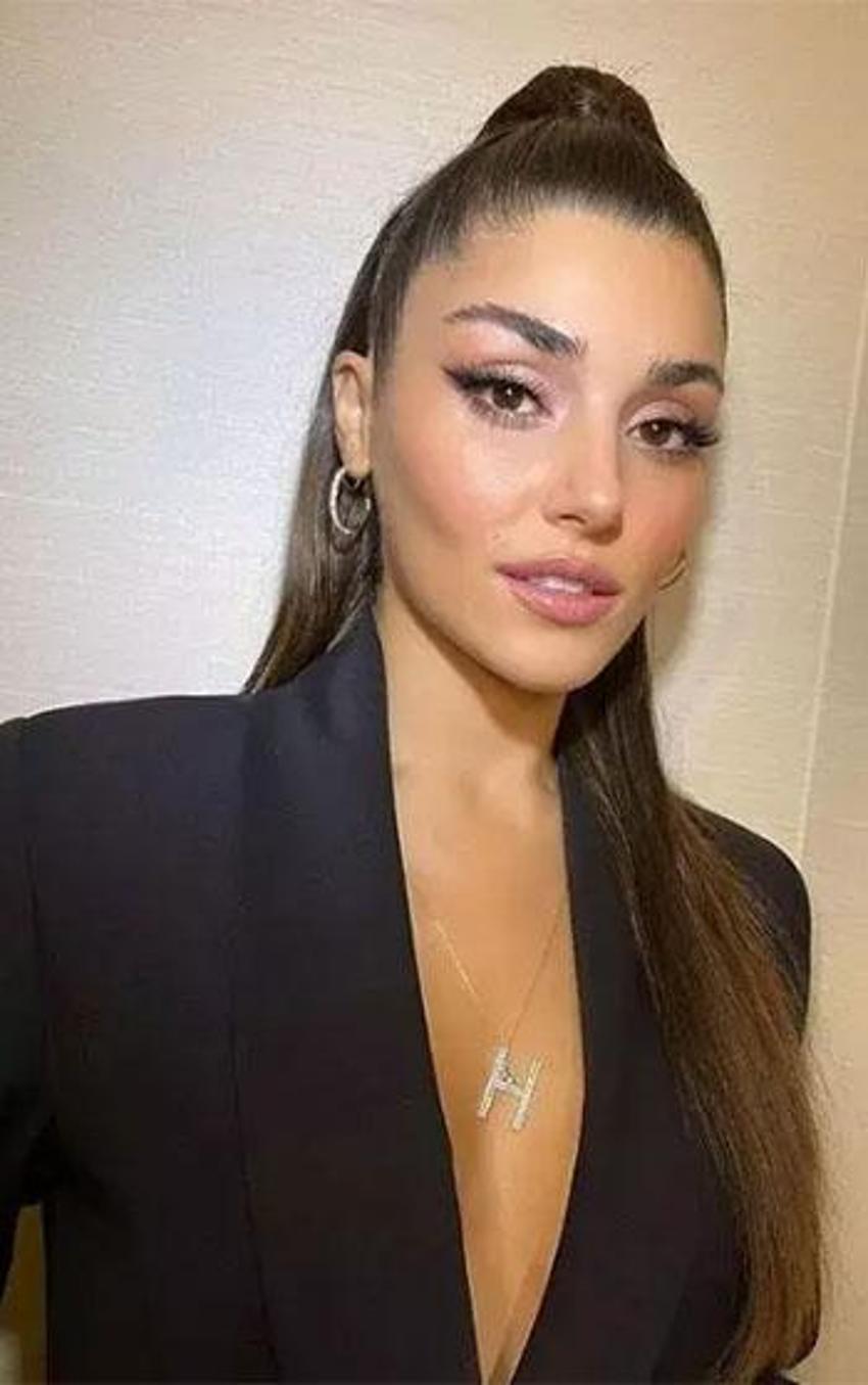 Hande Erçel'in tarzı olay oldu! Fiyatı dudak uçuklattı