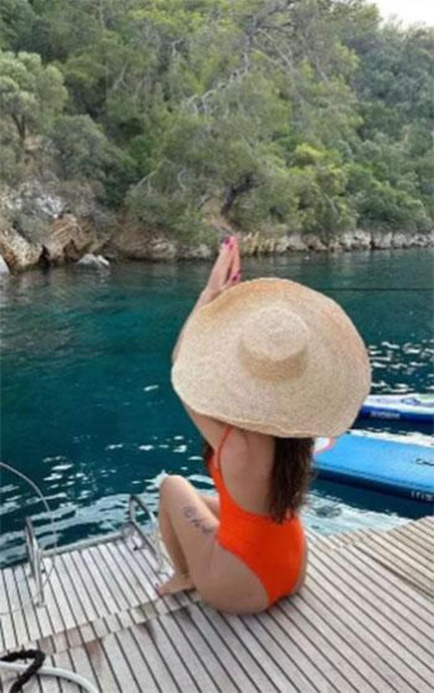 Simge Sağın'ın bitmeyen tatili: Pozları çok beğenildi
