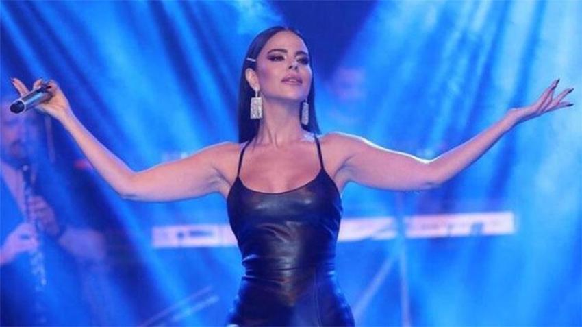 Simge Sağın'ın bitmeyen tatili: Pozları çok beğenildi