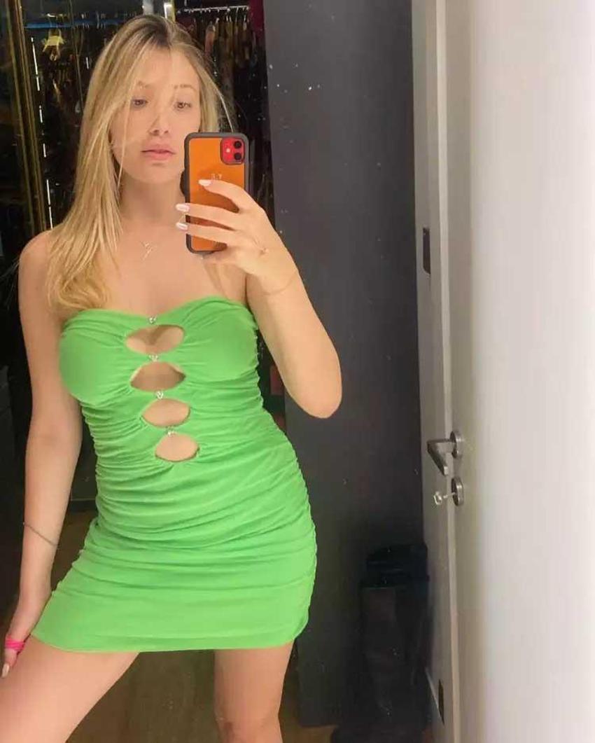 Yasmin Erbil ile Yiğit Poyraz Bodrum'dan romantik anlar! Sevgilisini ısırdı!