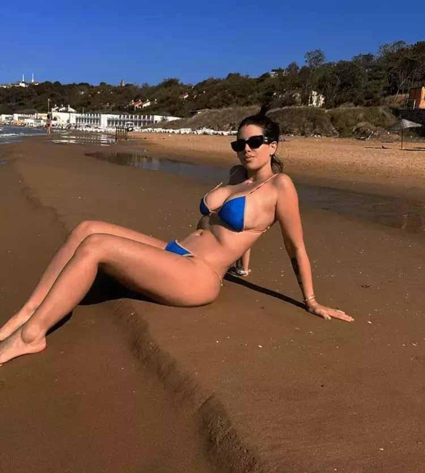 Wanda Nara'nın bornozlu paylaşımına yorum yağmuru! Dekolte abartılı bulundu: 'Icardi'ye saygımdan bakmadım'