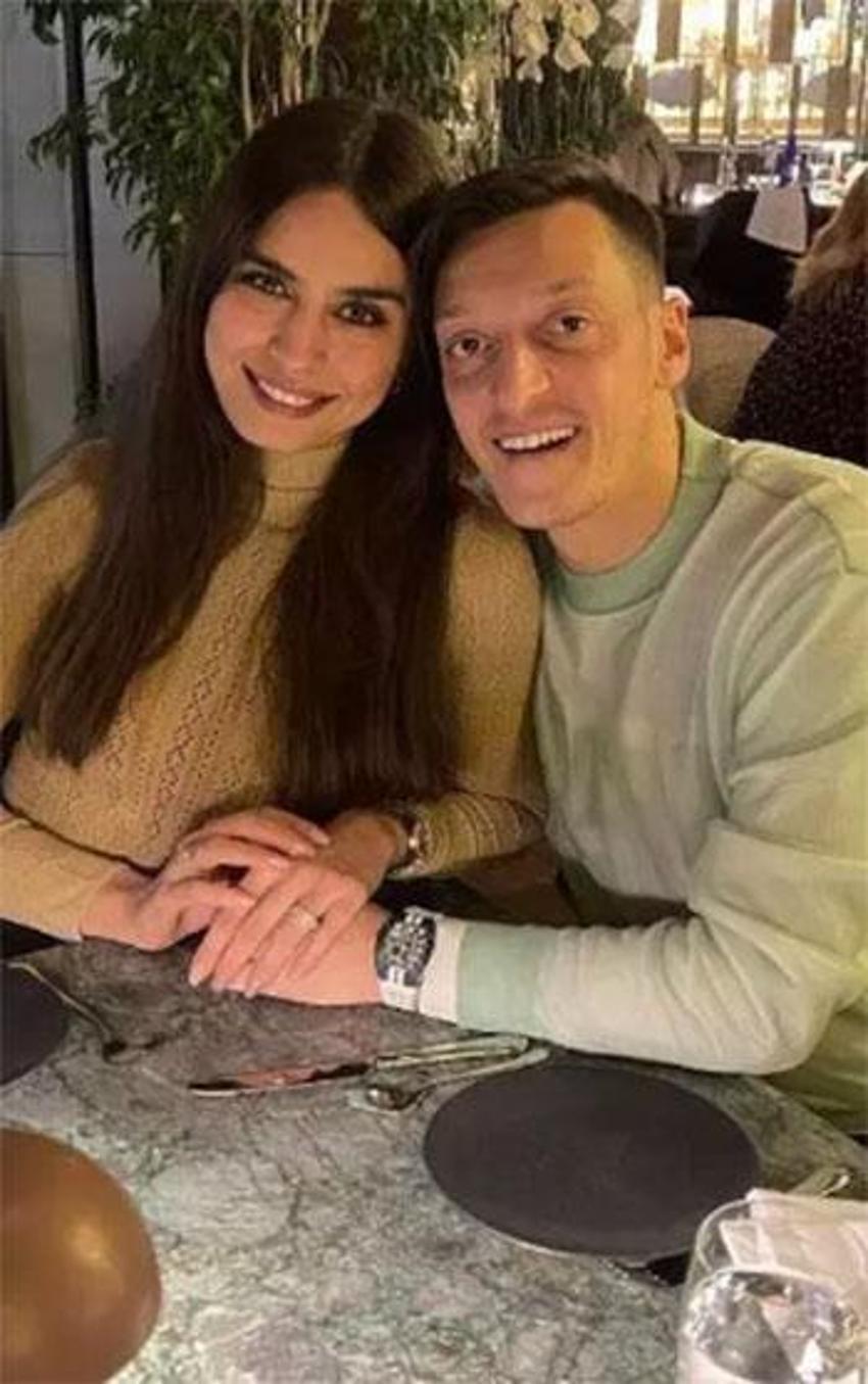 Amine Gülşe'den radikal karar: İlk yorum eşi Mesut Özil'den geldi