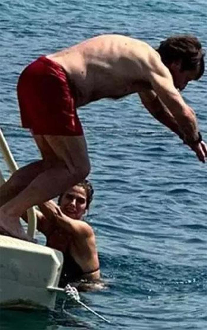 Hülya Avşar'ın eski eşi Kaya Çilingiroğlu'na yumruk darbesi! Avşar Kızı kayıtsız kalamadı