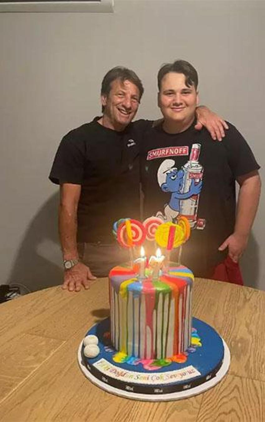 Kaya Çilingiroğlu sevgilisiyle el ele görüntülendi