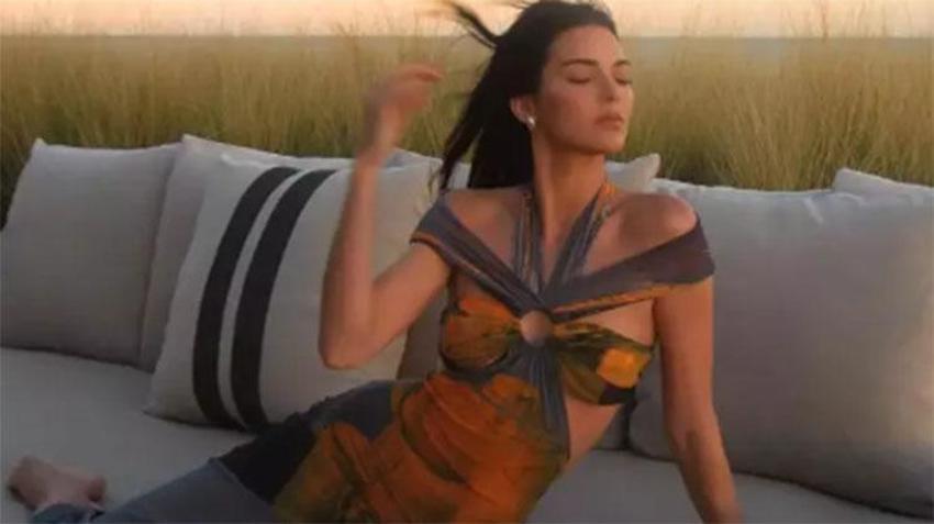 Kendall Jenner'ın bikinili pozlarına beğeni yağdı