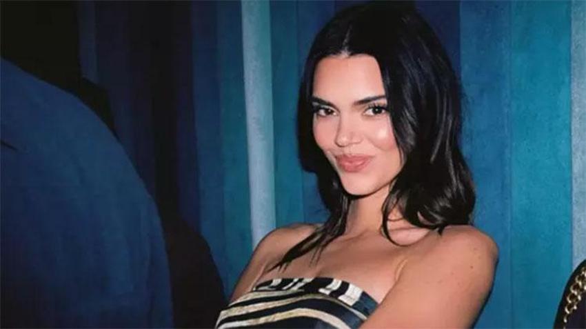 Kendall Jenner'ın bikinili pozlarına beğeni yağdı