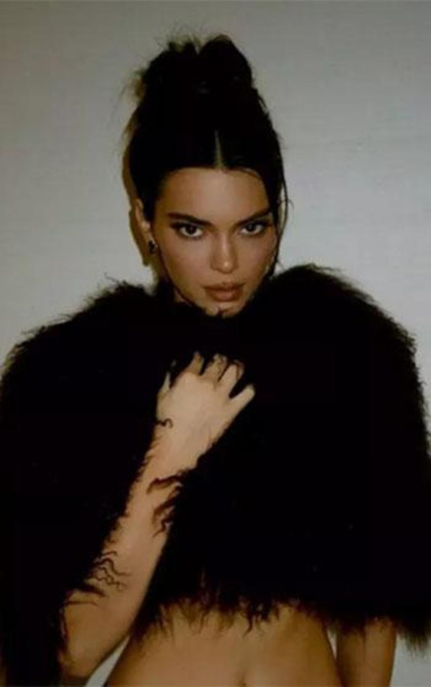 Kendall Jenner'ın bikinili pozlarına beğeni yağdı