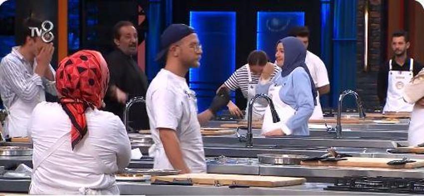 Mehmet Şef Alican'ı stüdyoya gömdü Esra O'nu kaptan yaptı! MasterChef All Star'da haftanın takımları belli oldu