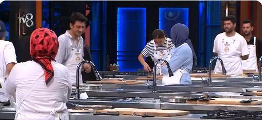 Mehmet Şef Alican'ı stüdyoya gömdü Esra O'nu kaptan yaptı! MasterChef All Star'da haftanın takımları belli oldu