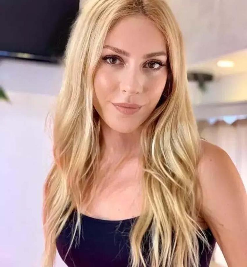 Sinem Kobal'dan ilk aile pozu! 'Mutlu aile tablosu'