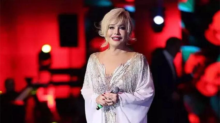 Emel Sayın'dan üzen haber: Yürüyemez hale geldi, 3. kez ameliyata alındı