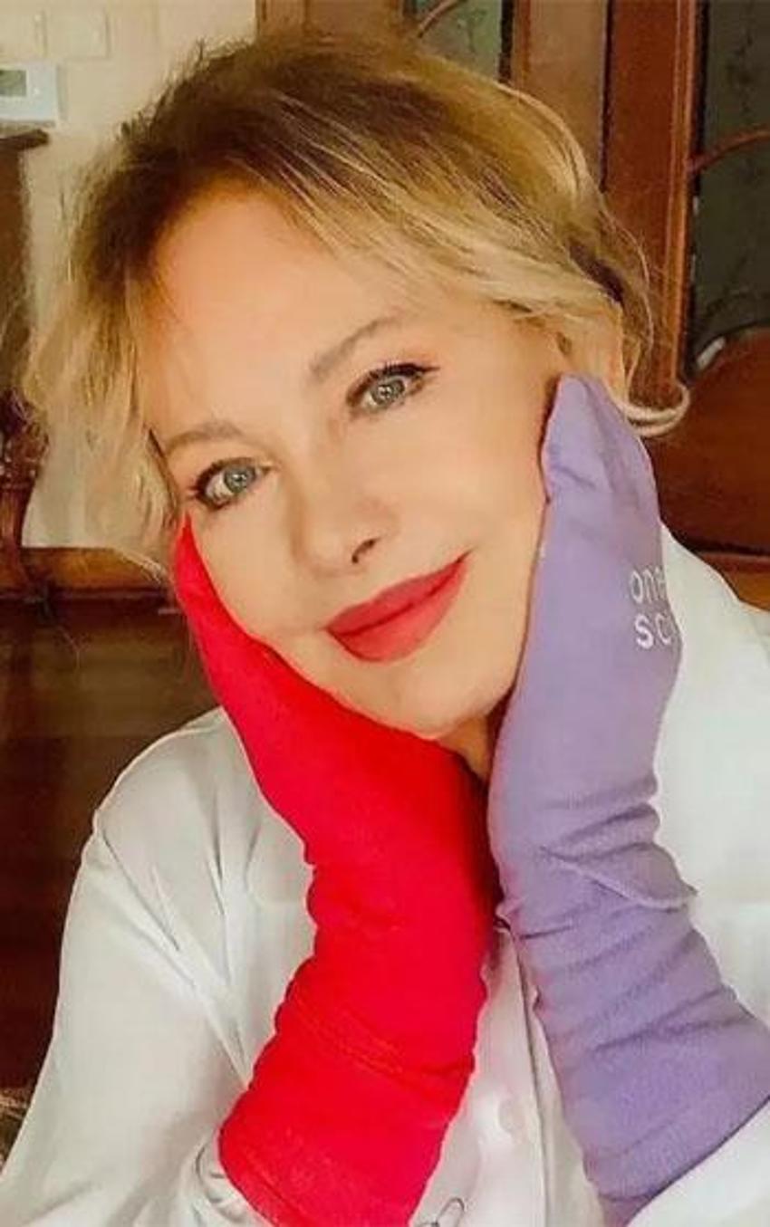 Emel Sayın'dan üzen haber: Yürüyemez hale geldi, 3. kez ameliyata alındı