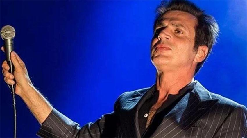 Ünlü şarkıcı Teoman basın mensuplarını konserinden kovdu