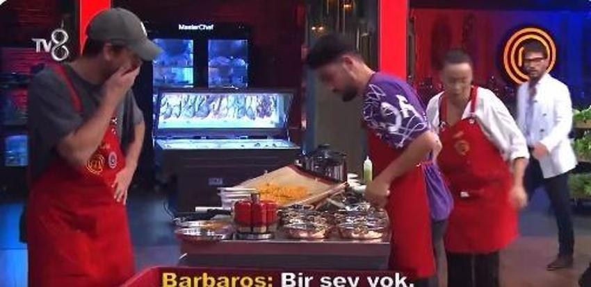 Suna yemeği döktü stüdyo karıştı! MasterChef All Star'da kaptan Alican'ın bu hereketi konuşuldu