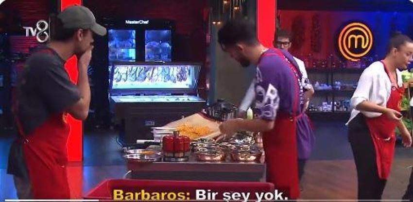 Suna yemeği döktü stüdyo karıştı! MasterChef All Star'da kaptan Alican'ın bu hereketi konuşuldu