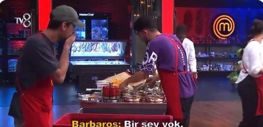 Suna yemeği döktü stüdyo karıştı! MasterChef All Star'da kaptan Alican'ın bu hereketi konuşuldu