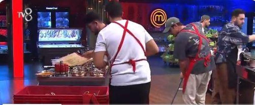 Bu elbise Somer Şefi defileye çıkartır! MasterChef All Star'da dokunulmazlık değil elbise olay oldu