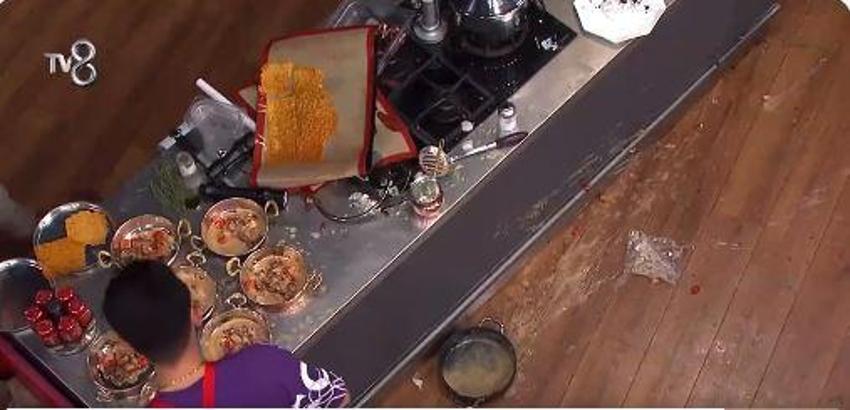 Bu elbise Somer Şefi defileye çıkartır! MasterChef All Star'da dokunulmazlık değil elbise olay oldu