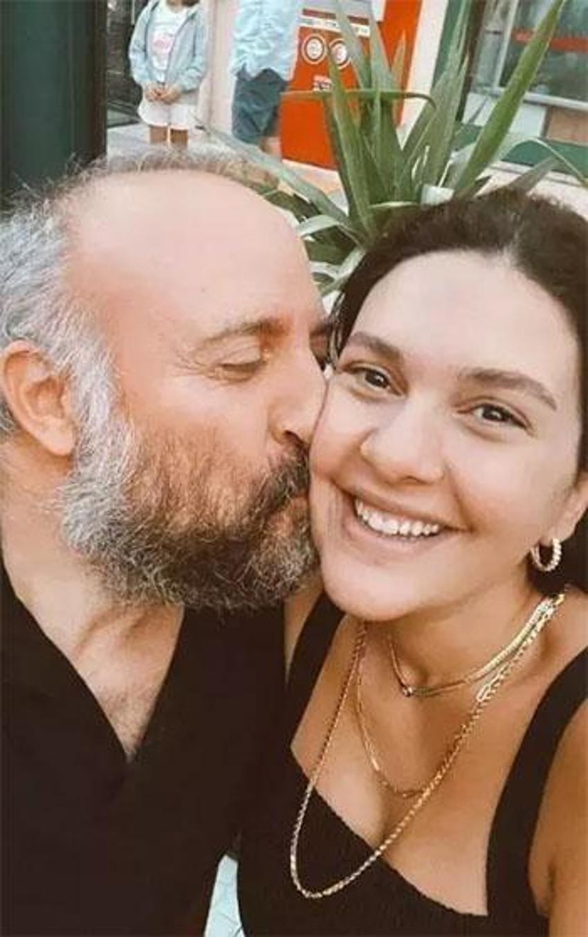 Bergüzar Korel beyaz bikinisiyle görenleri mest etti: Fit fiziğiyle hayran bıraktı