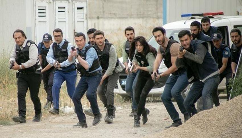 Arka Sokaklar 18. sezon oyuncları: Arka Sokaklar saat kaçta başlıyor?