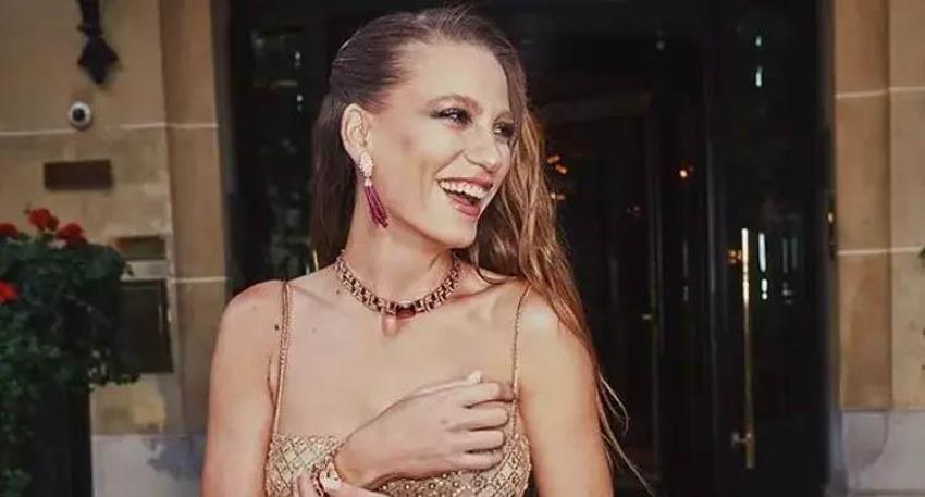 Serenay Sarıkaya'dan yeni pozlar! 'Derdoyken bile güzel’